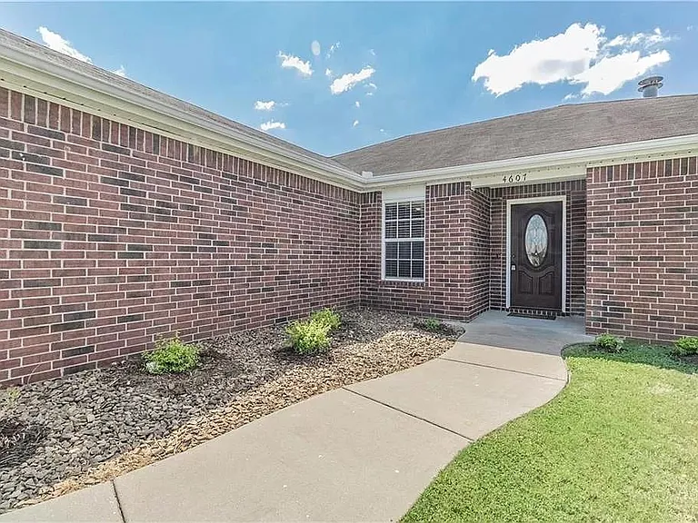4607 SW Limestone Ave — Photo 3