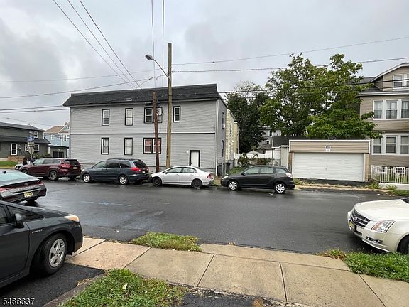 3rd image of 107 Delmar Pl #2