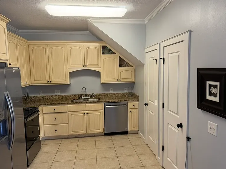 3727 Tiki Dr — Photo 7