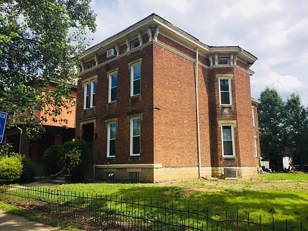 1st image of 77 Smith Pl #1