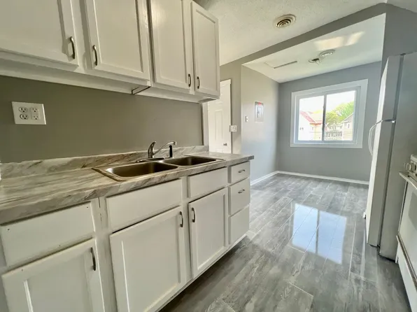 587 Charles Avenue, 587 Charles Ave Unit 2, Saint Paul, MN 55103