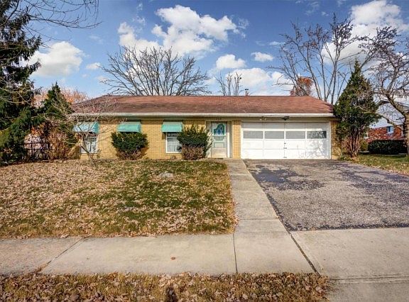 3rd image of 200 Brisbane Ave