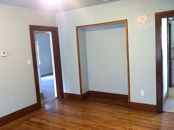 Front house nook in dining 