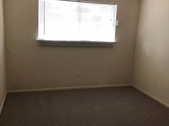 5th image of 544 Alcazar St SE #1