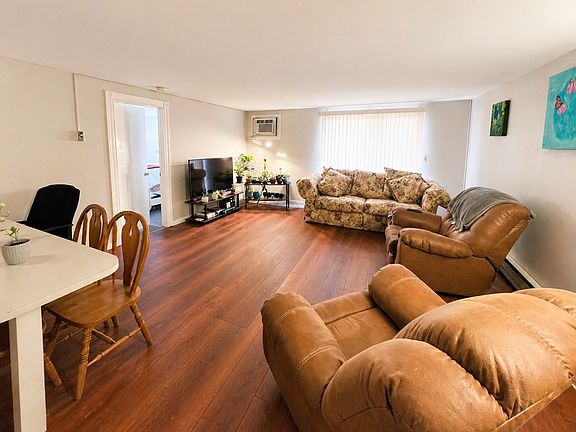 3rd image of 1225 Claflin Rd #2