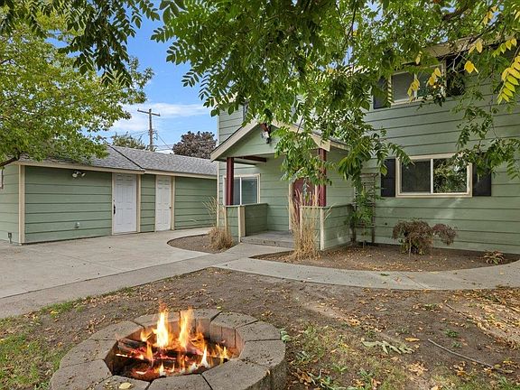 2nd image of 724 W Kiernan Ave