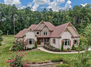 1808 Pondside Ct, Greensboro, NC 27455