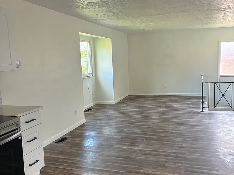 7856 Glenorchard Dr #2 — Photo 2