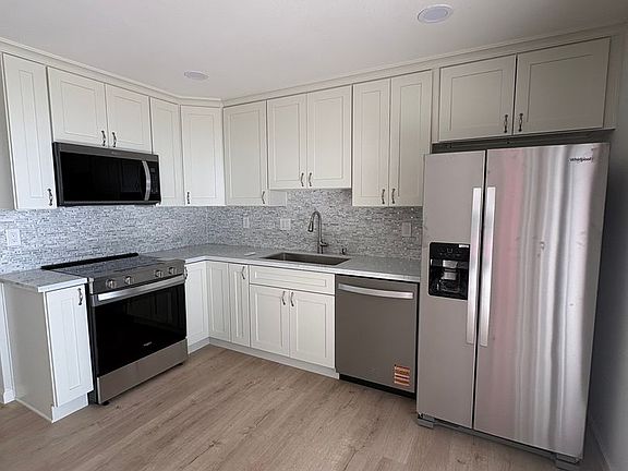 3rd image of 815 Balboa Ave Unit 207