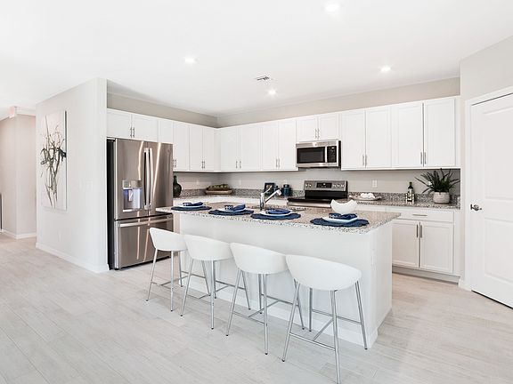 Expansive kitchen