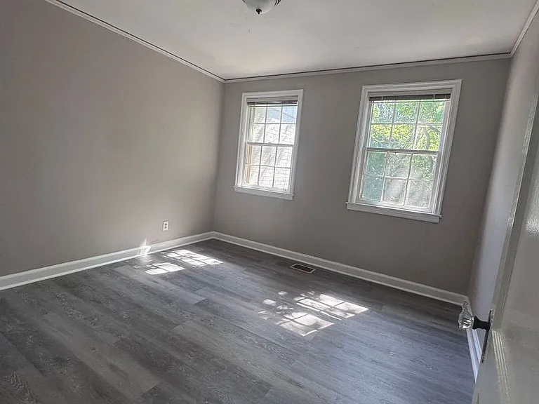 2053 Gorgas St — Photo 11
