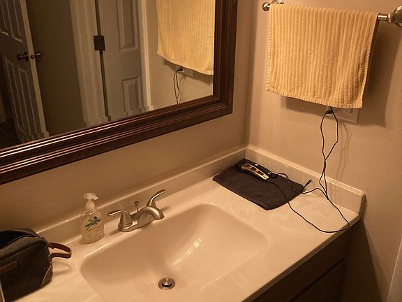 2nd image of 430 N Cambridge Dr #430