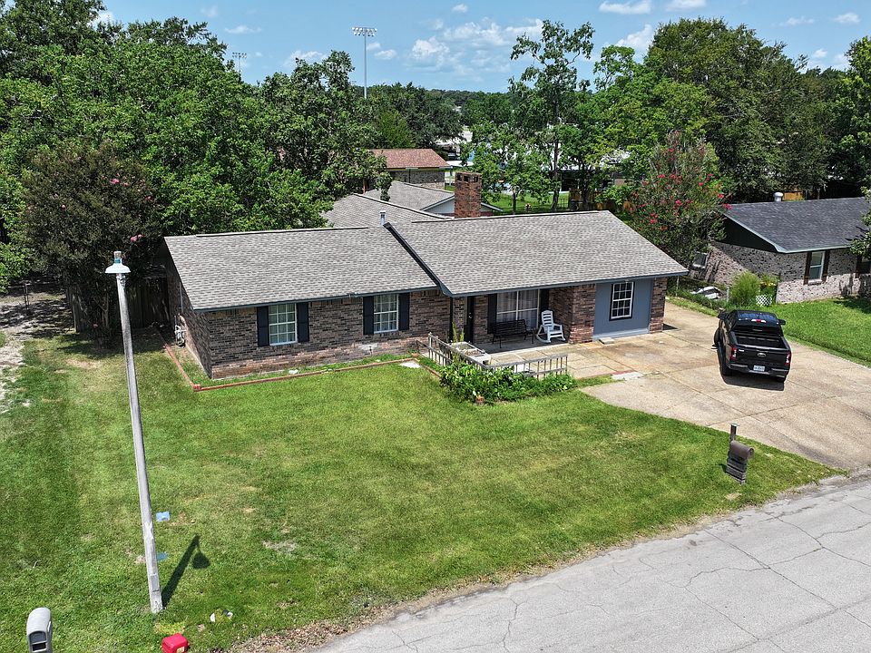 1st image of 326 Barkwood Cir