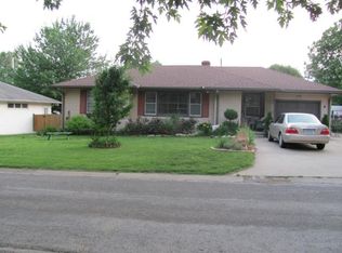 2714 Southeast Trl, Saint Joseph, MO 64506