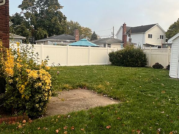2nd image of 372 Penn Ave