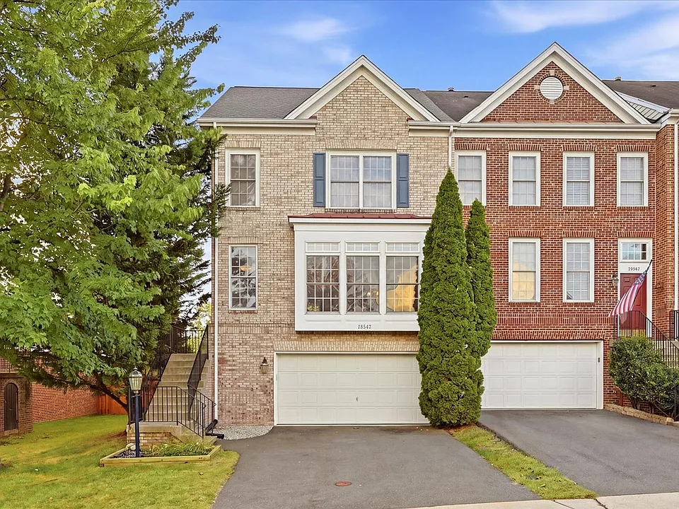18547 Sierra Springs Sq