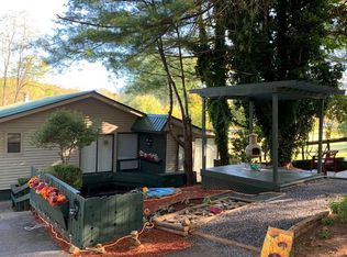 55 Chatuge Village Dr, Hayesville, NC 28904