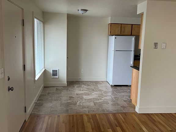 4th image of 2801 N Ainsworth St #2