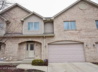 183 Carey Trl, Wood Dale, IL 60191