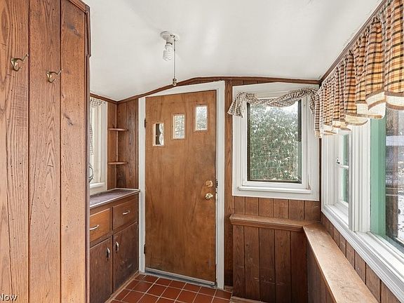 5th image of 2070 Cypress St