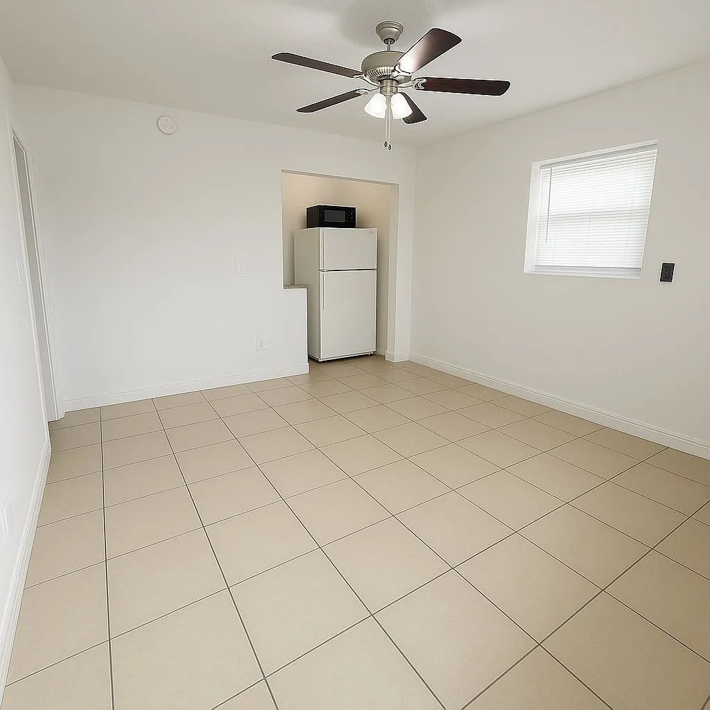 1015 Palm, LLC - 12A — Photo 1