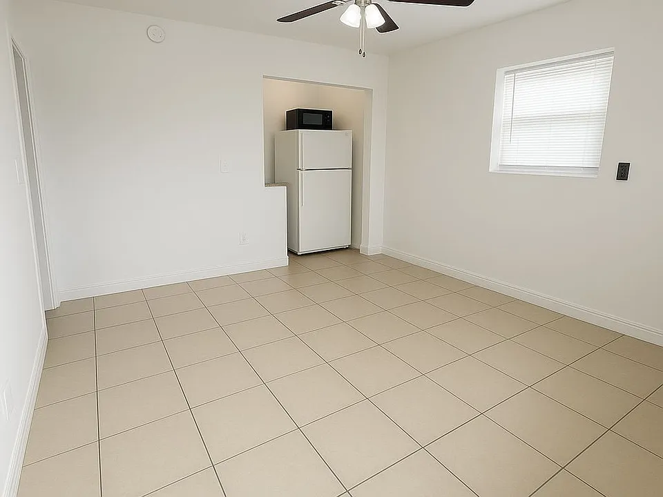 1015 Palm Ave #12A
