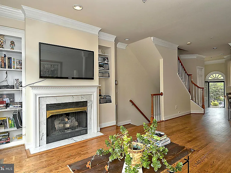 720 Battery Pl — Photo 10
