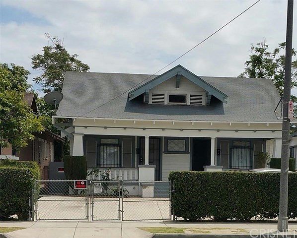 1st image of 322 W 55th St