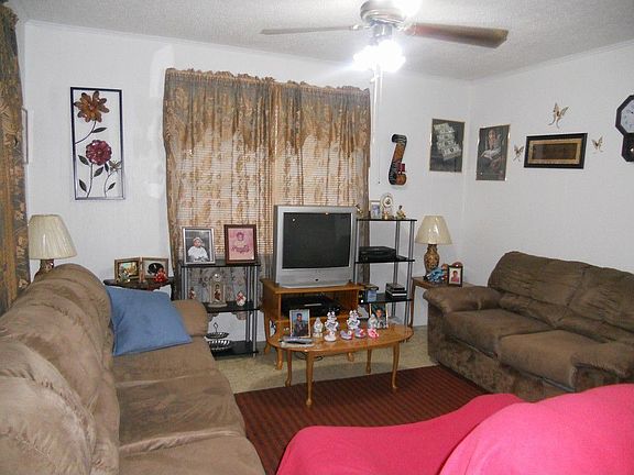 2nd image of 1606 Morning St