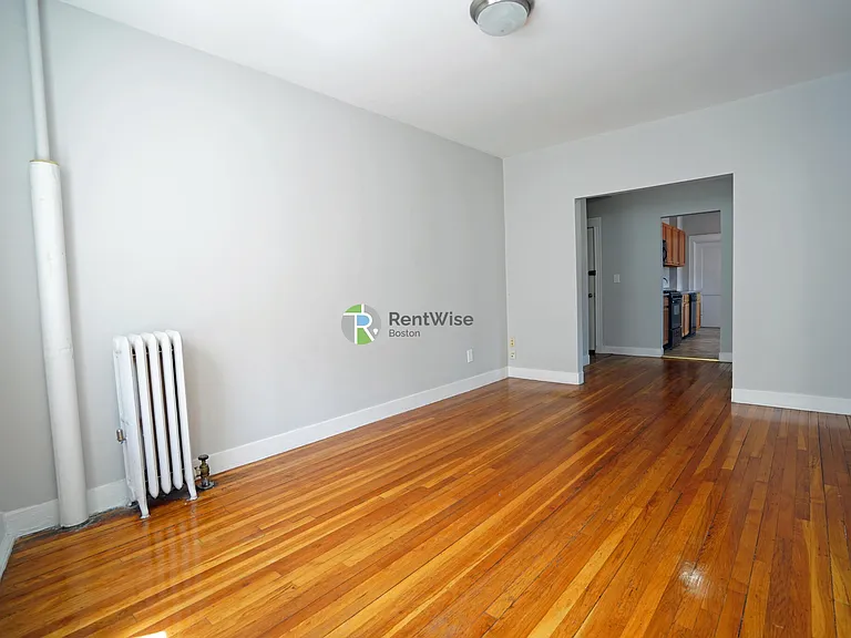168 Kelton St #9 — Photo 6