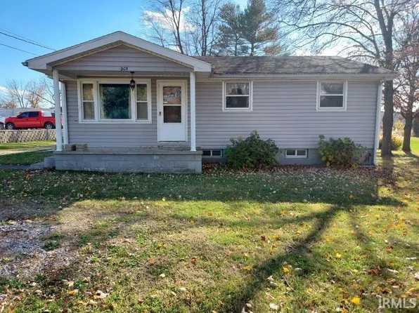 205 W 12th St, Huntingburg, IN 47542