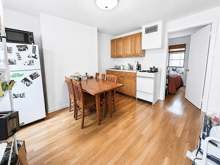 434 E 11th St #3RB — Photo 8