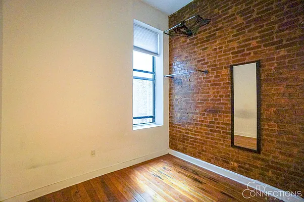 Rented by City Connections Realty | media 24