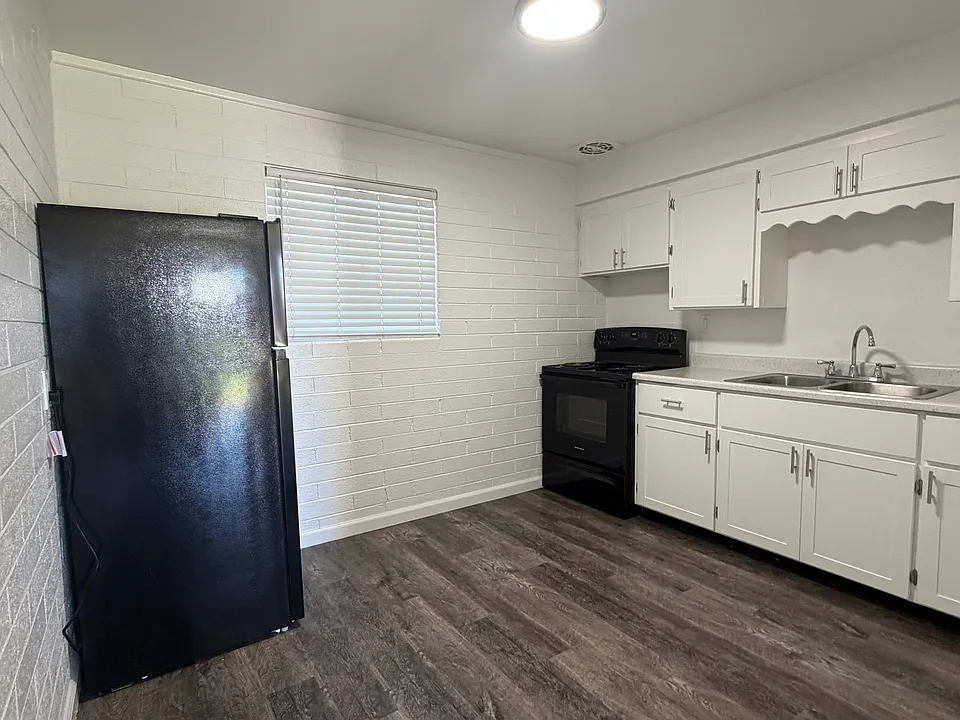 1 BEDROOM KITCHEN
