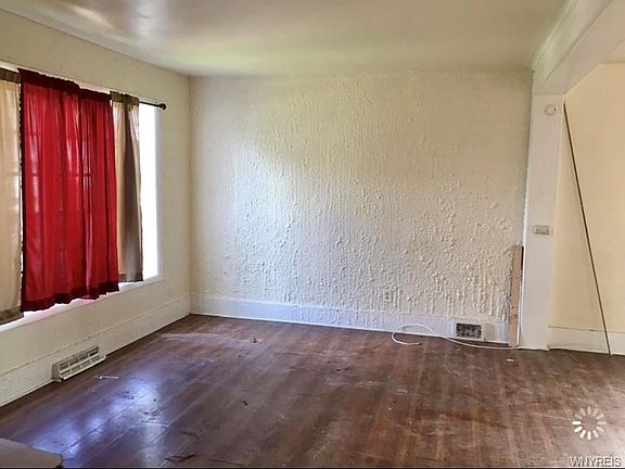 4th image of 1029 Kensington Ave