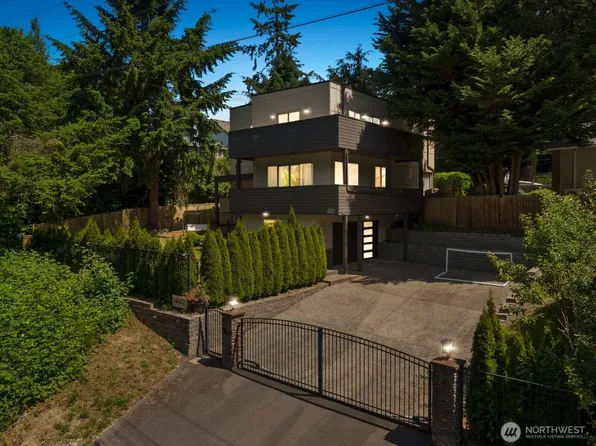 16422 76th Avenue NE, Kenmore, WA 98028