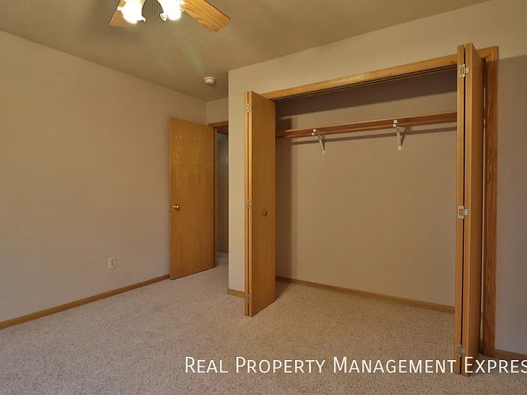 1111 S Dundee Dr — Photo 11