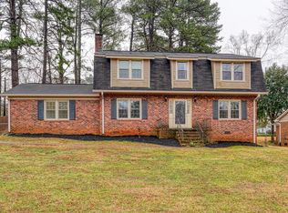 210 Oakmont Dr, Boiling Springs, SC 29316