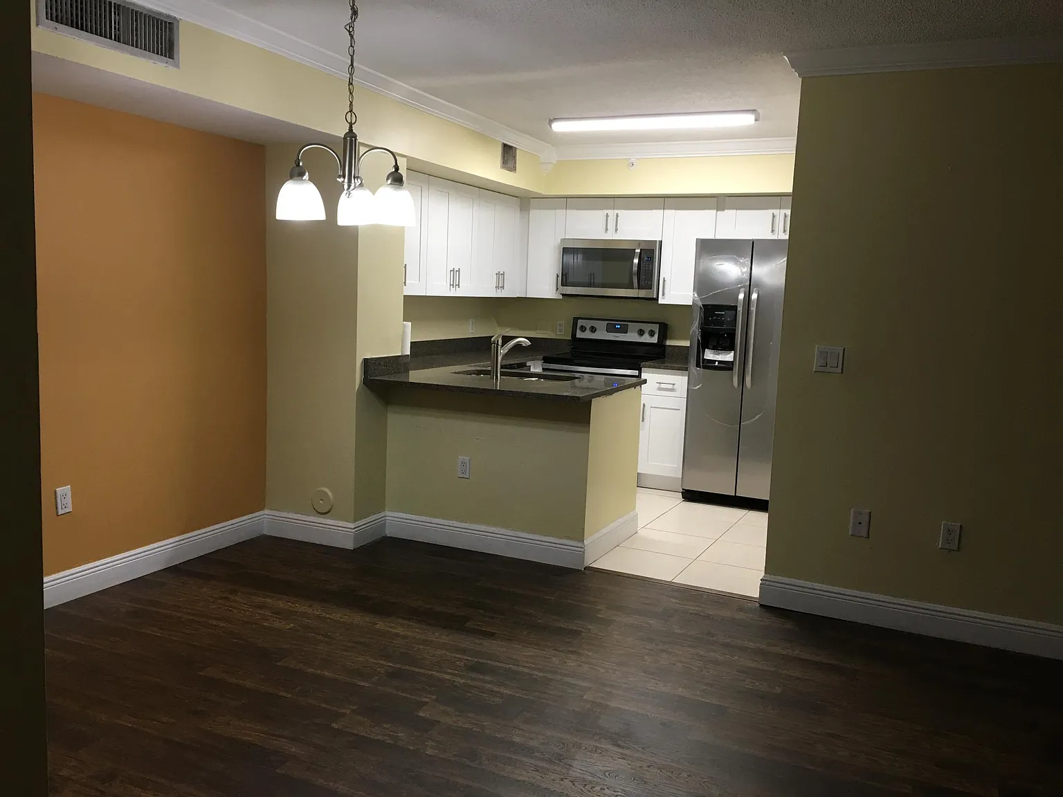 2 bed, 2.5 bath, 1190 sqft, $2,300 — Photo 4