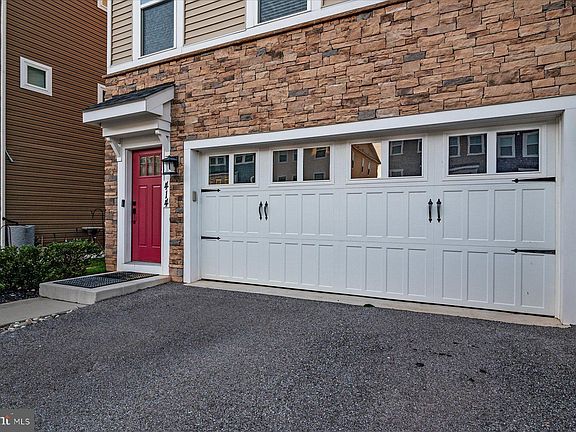 5th image of 414 Ocracoke Way Gln