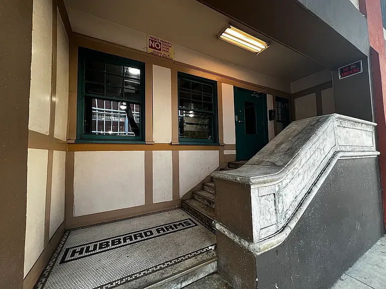 Hubbard Arms — Photo 3