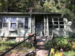 975 Marion Rd, Cheshire, CT 06410