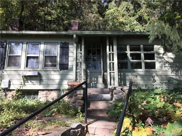 975 Marion Rd, Cheshire, CT 06410