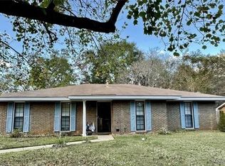 639 Cardinal Ln, Prattville, AL 36067