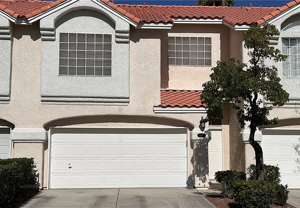 5268 Island Chain Rd