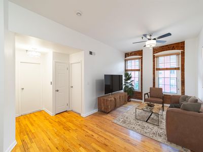 158 Wayne St APT 201A, Jersey City, NJ, 07302