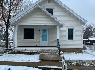 221 N Iowa St, Solon, IA 52333