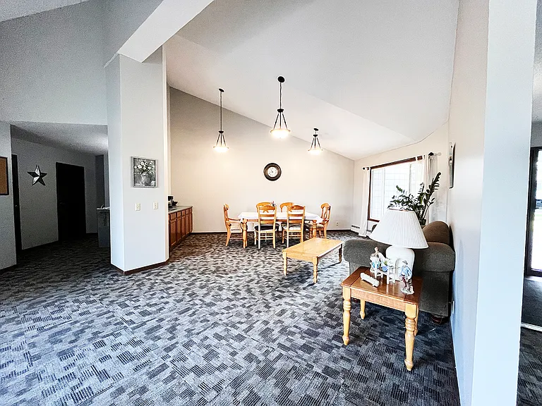 Windom Apartments — Photo 12