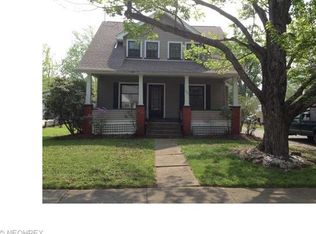 735 Oak Knoll Ave SE, Warren, OH