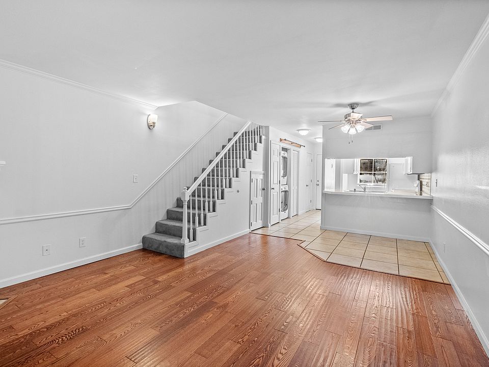 1st image of 1519 N Leverett Ave APT 28